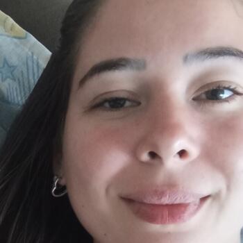 Babá em Londrina: Ana