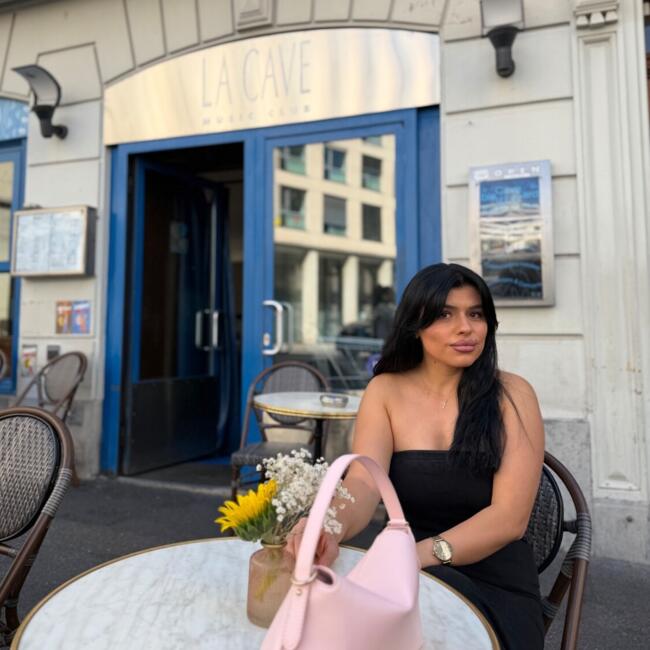 Babysitter in Lausanne: Kristina