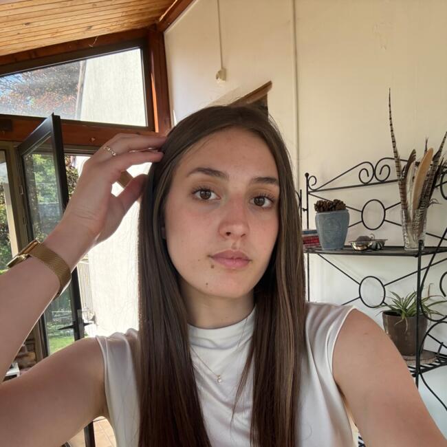 Babysitter in Guérigny: Juliette