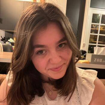 Babysitter in Rouen: Lea