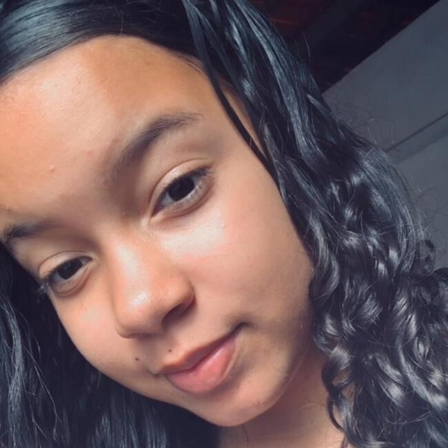 Babysitter in Salvador: Isabella