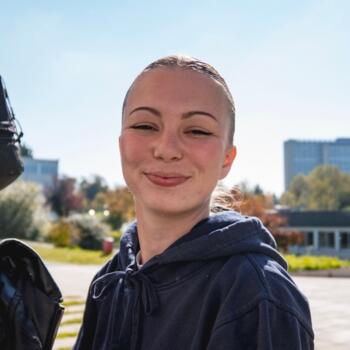 Babysitter Bordeaux: Laura