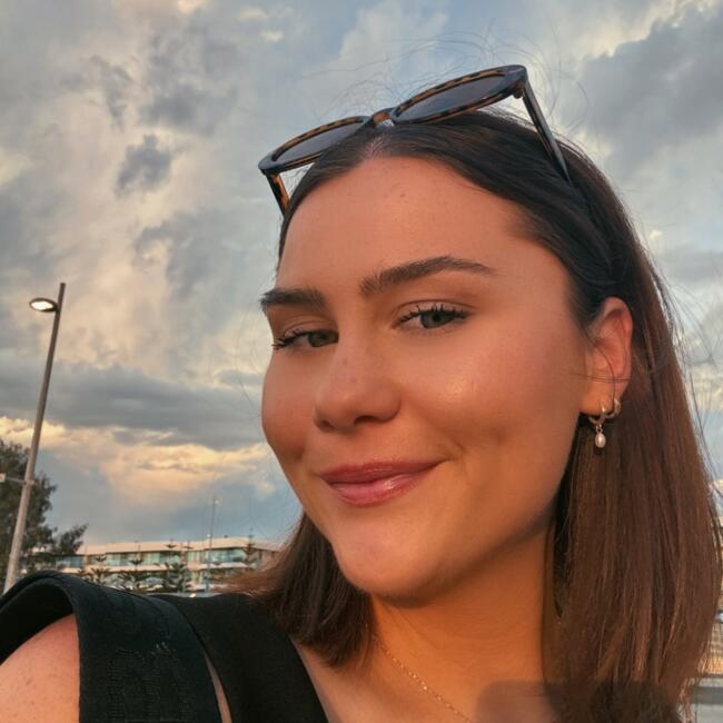 Babysitter in Adelaide: Abbey