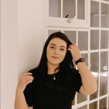 Família Umuarama: Larissa