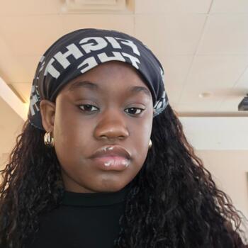 Babysitter in Ottawa: Gina