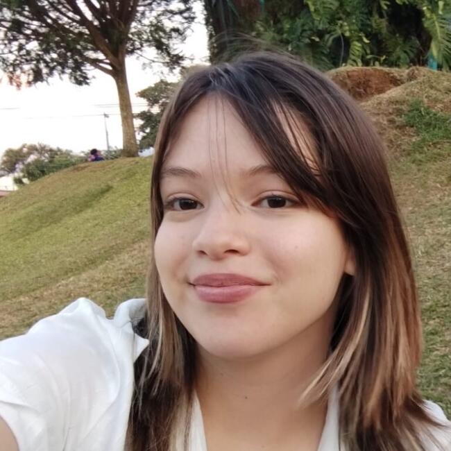 Babysitter in Alajuela: Indira