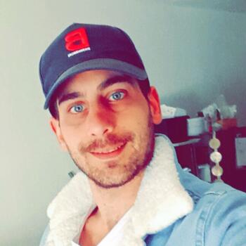 Job de garde d'enfants à Laroque-Timbaut: job de garde d'enfants Adrien