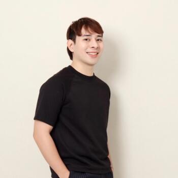 Babysitter Carmona: Robbie Louis