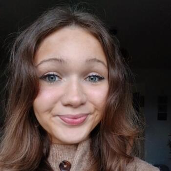 Babysitter in Crawley: Winter