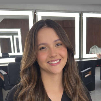 Babá em Contagem: Lívia