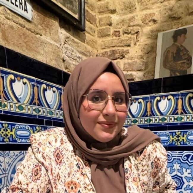 Babysitter in Rome: Nour