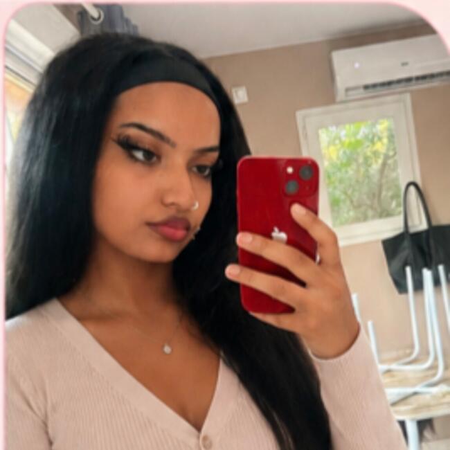 Babysitter in Perpignan: Salma
