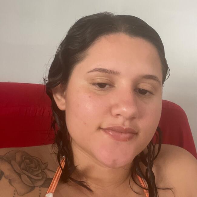 Babá em Queimados: Raissa