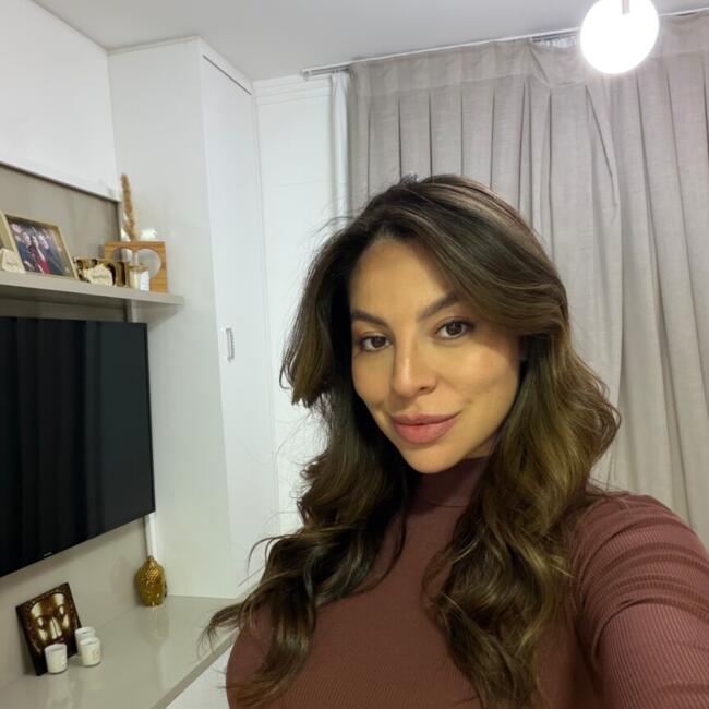 Emprego de babá em Chapecó: Luiza