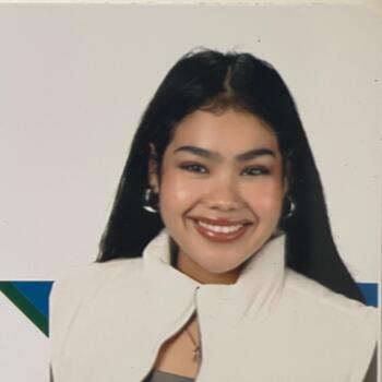 Babysitter Renton: Mayra