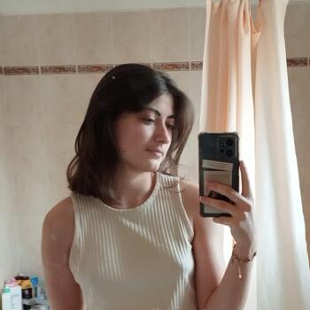 Babysitter Caumont-sur-Durance: Fleur