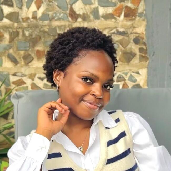 Babysitter in Budapest: Tendai