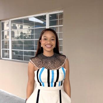 Babysitter East London: Emihle