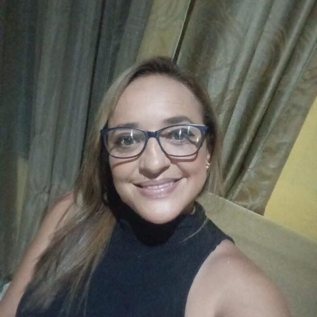 Babysitter in Santa Ana: Sofia Mora Goméz