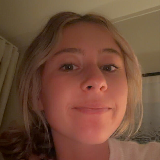 Babysitter in Auckland: Lauren