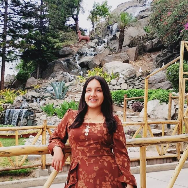 Niñera en San Juan (Lima): Janai Fiorela