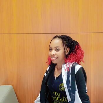 جليسة أطفال في أبوظبي: Nansubuga