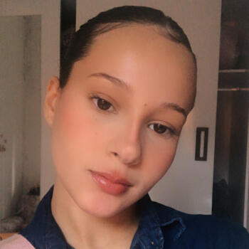 Babysitter in Rio Branco: Julia