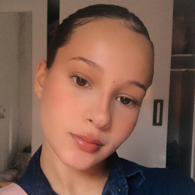 Babysitter in Rio Branco: Julia