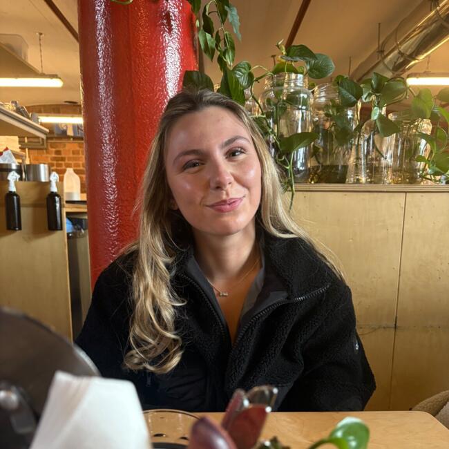 Babysitter in Liverpool: Grace -lei