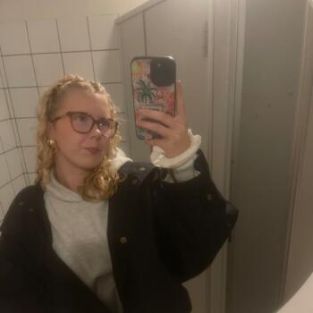 Babysitter in Frankfurt am Main: Amy