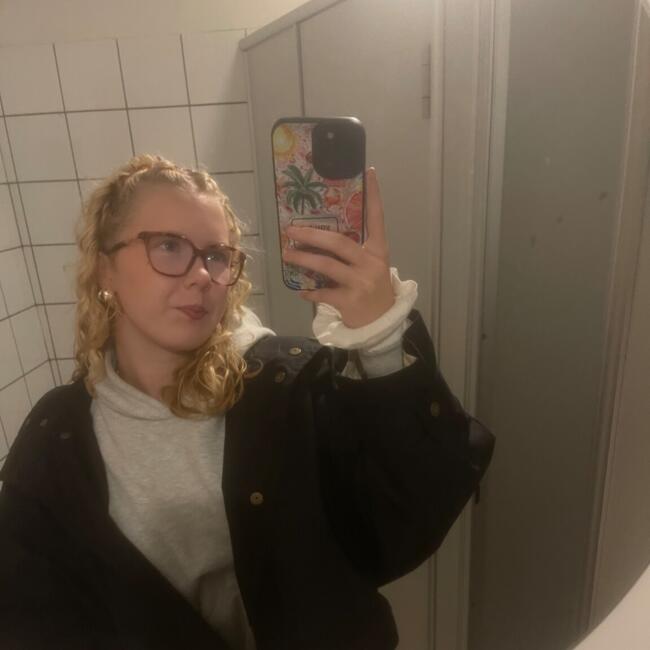 Babysitter in Frankfurt am Main: Amy