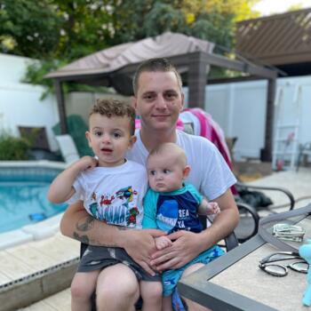 Babysitting job in Staten Island: babysitting job LOU