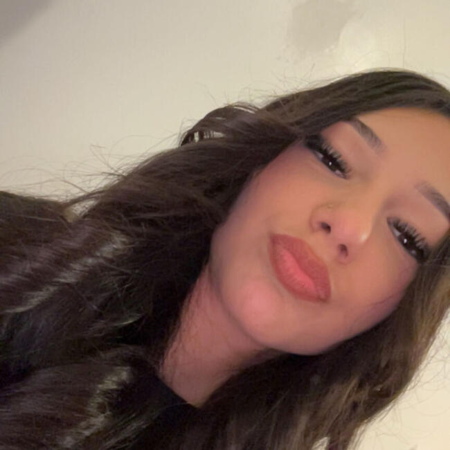 Babysitter in Givors: Kayla