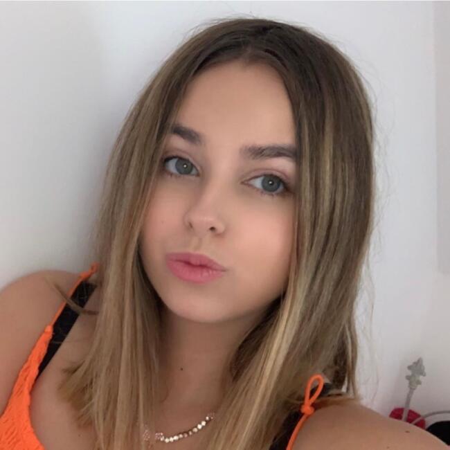 Babysitter in Boulogne-sur-Mer: Clara