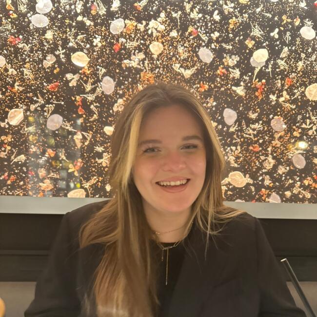 Babysitter in Cervens: Noémie