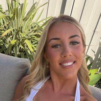 Babysitter Melbourne: Holly