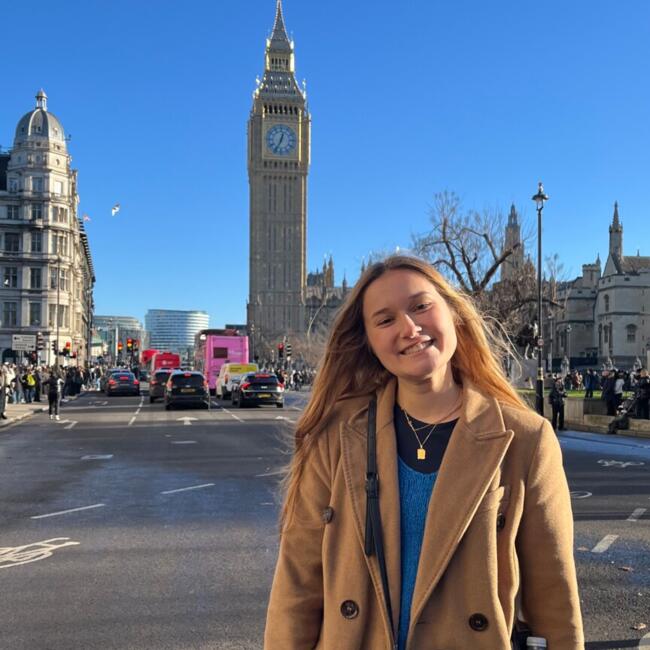 Babysitter in Montpellier: Oliana