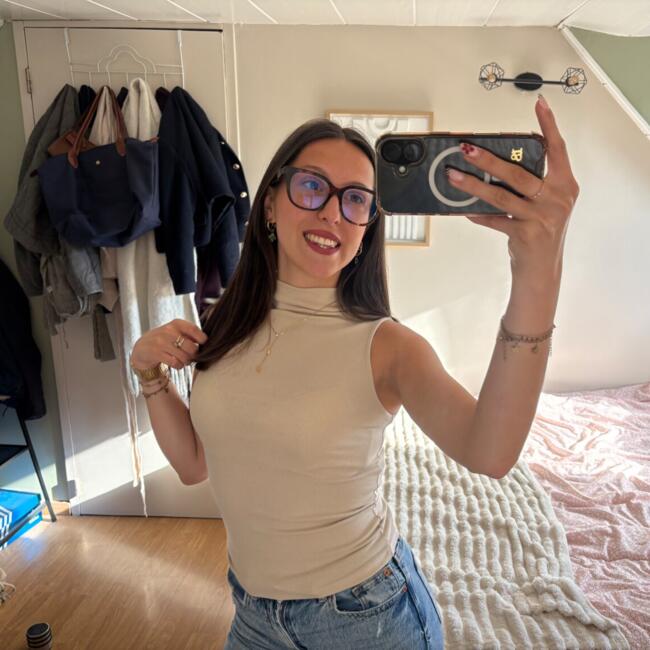 Babysitter in Plouguiel: Chloe