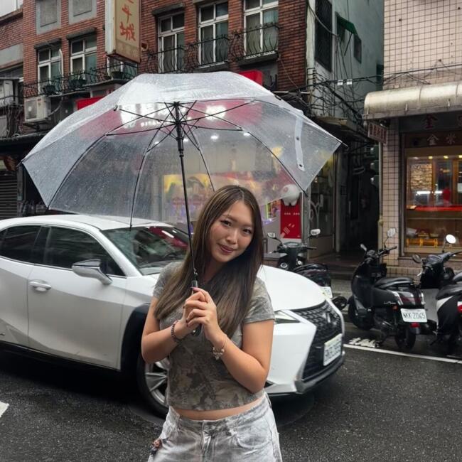 Babysitter in Singapore: Anabel