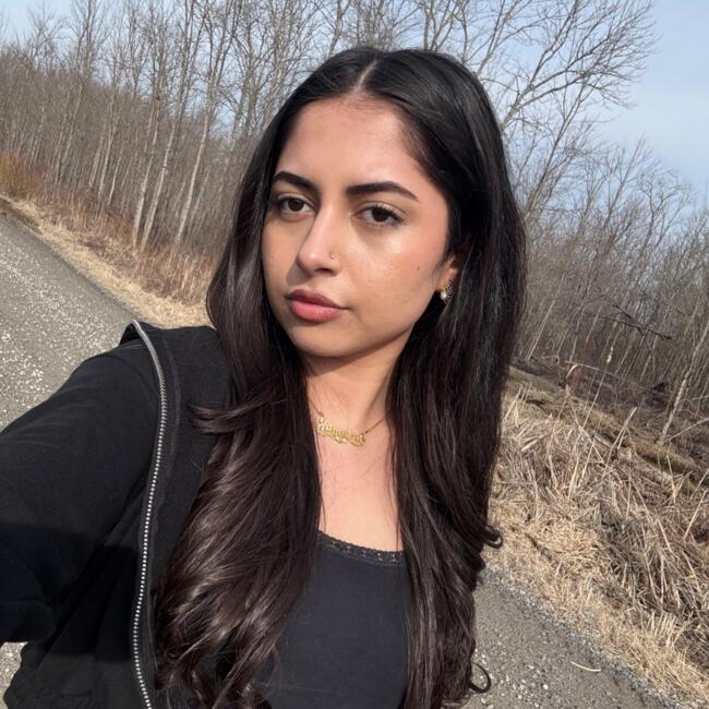 Baby-sitter in East York: Humaira