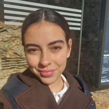 Babysitter in Poissy: Yasmine