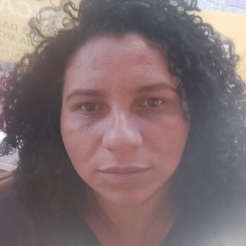 Emprego de babá em Horizonte: emprego de babá Fran