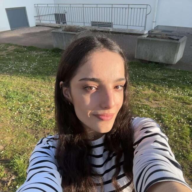 Babysitter in Jarville-la-Malgrange: Nini