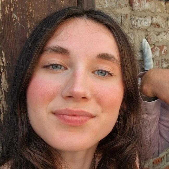 Babysitter in London: Camille