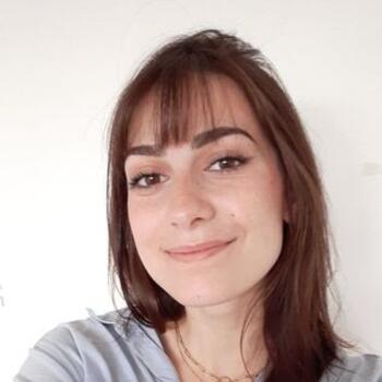 Baby-sitter in Caen: Jade