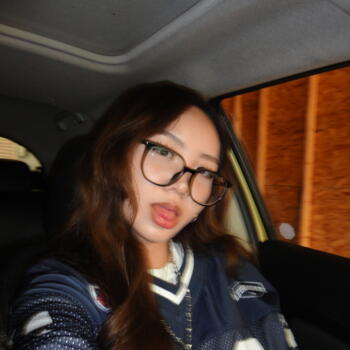 Baby-sitter in Calgary: Mimi