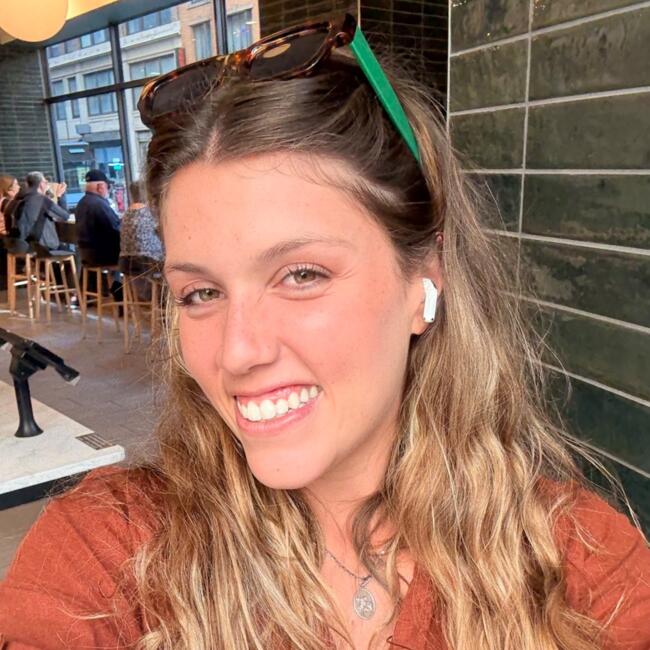 Babysitter in Oxford: Jullia