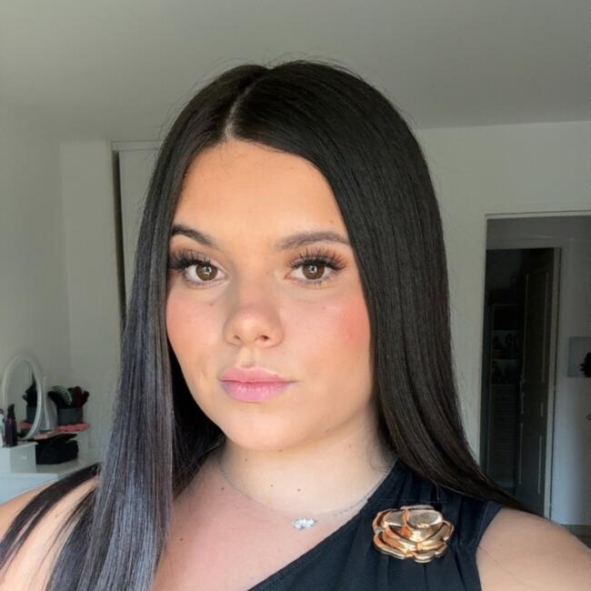 Babysitter in Saint-Romain-en-Gal: Julie