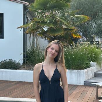 Babysitter in Bordeaux: Apolline