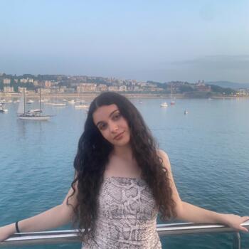 Babysitter in Beasain: Sara